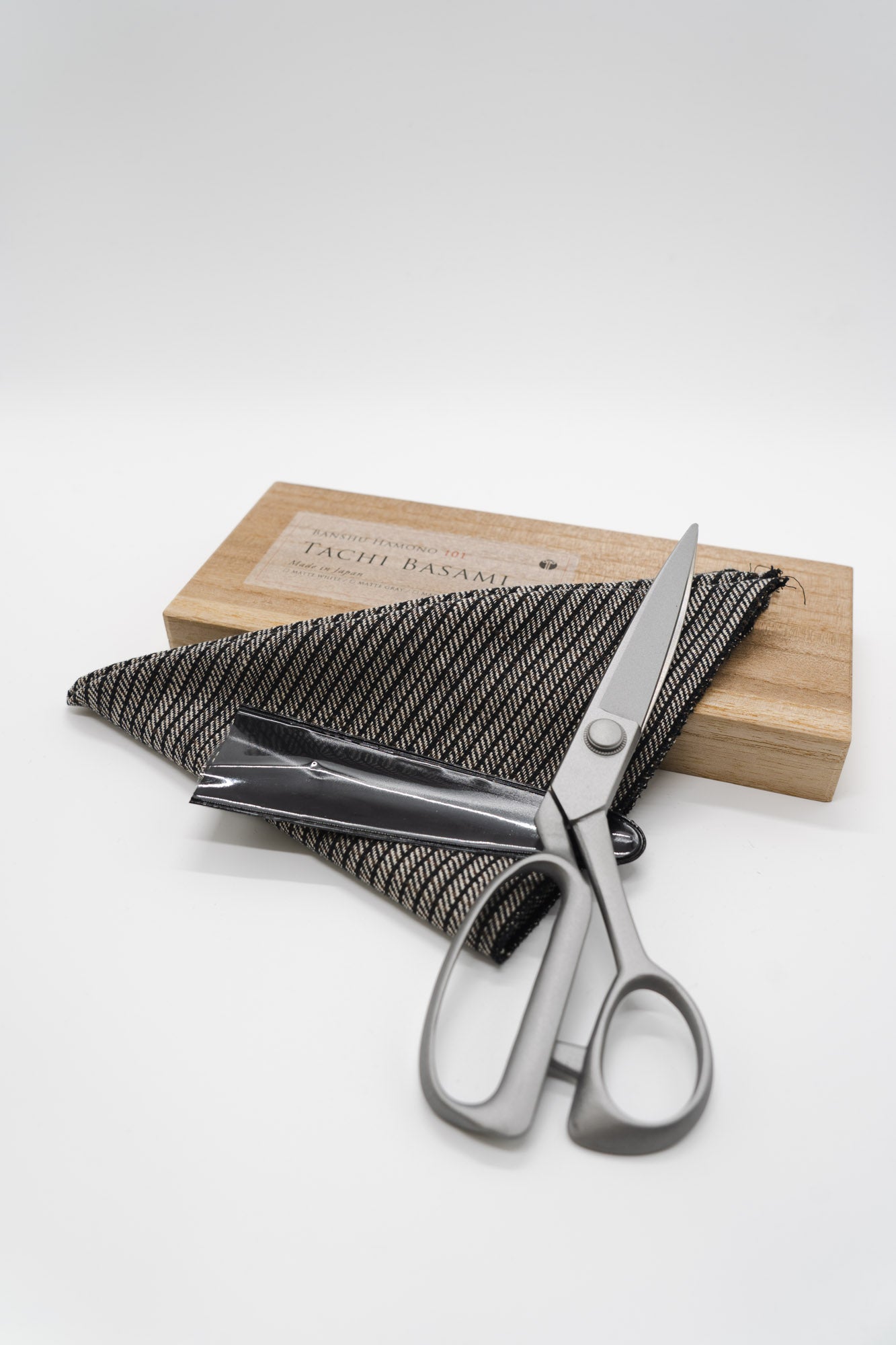 型格 裁縫剪刀 210mm / 裁鋏 TACHI BASAMI / Fabric Scissors